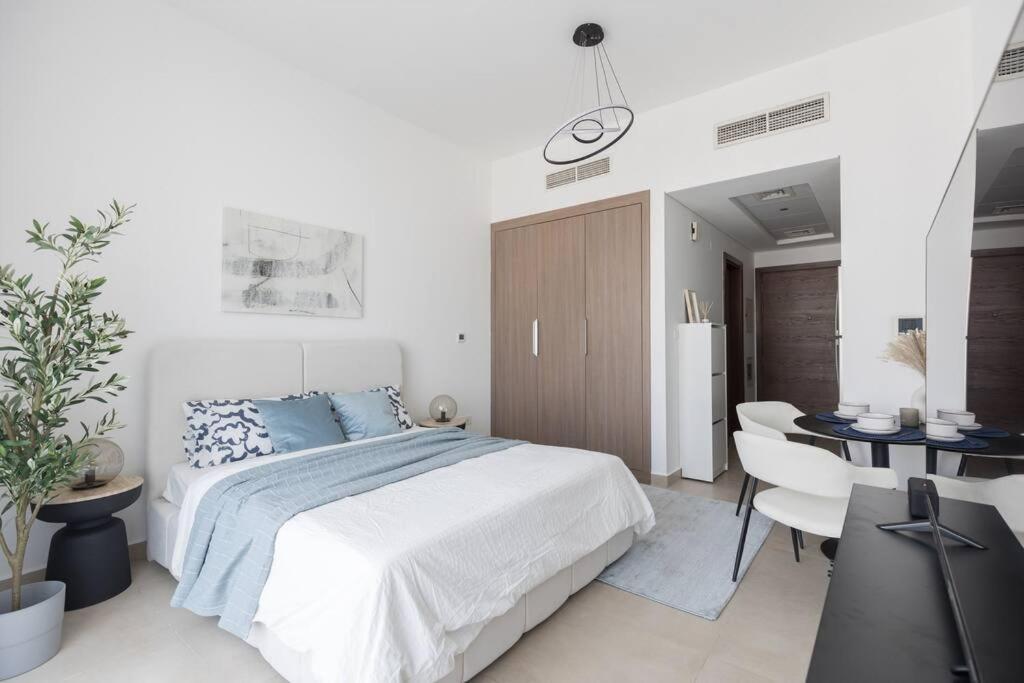 Colife Studio, Azizi Samia, Al Furjan 164 Appartement *