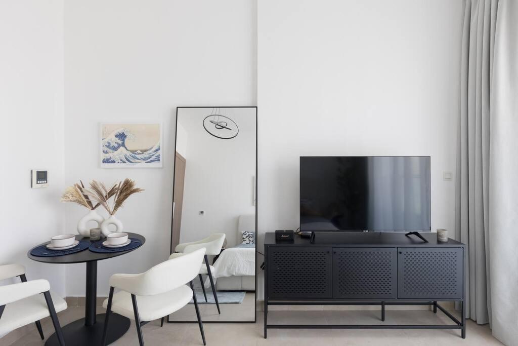 Apartment Colife Studio, Azizi Samia, Al Furjan 164 *